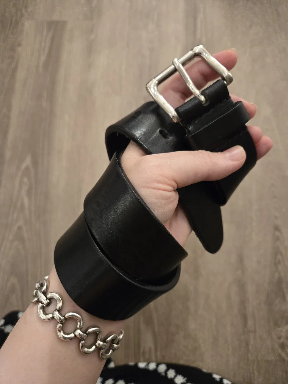 Womens Black Leather Belt Grunge Retro Dirtbag size 28 VTG Banana Republic Italy
